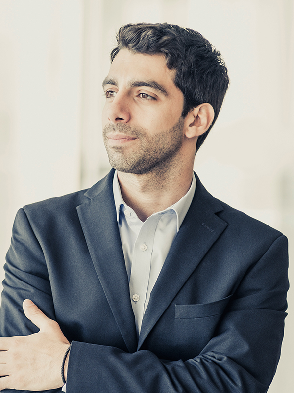 Dimitris Shakallis (@72Dpi)